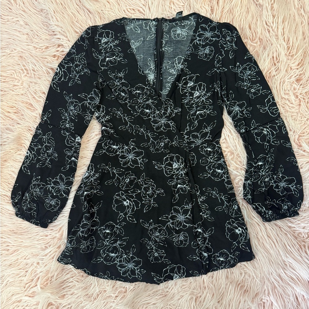 Forever 21 Floral Black long sleeves Romper